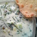 AB DUQ KHIYAR : yogurt, ghiaccio e cetrioli.  Un piatto tipico Iraniano.