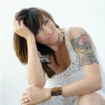 NEVER  ALONE “Siamo donne e sexy anche senza seno”