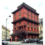 DUE PAGODE  IN PIENO PARIGI