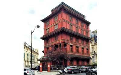 DUE PAGODE IN PIENO PARIGI