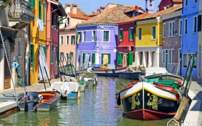 Burano, storie di gatti e di barche.