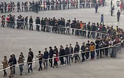 Fare la fila