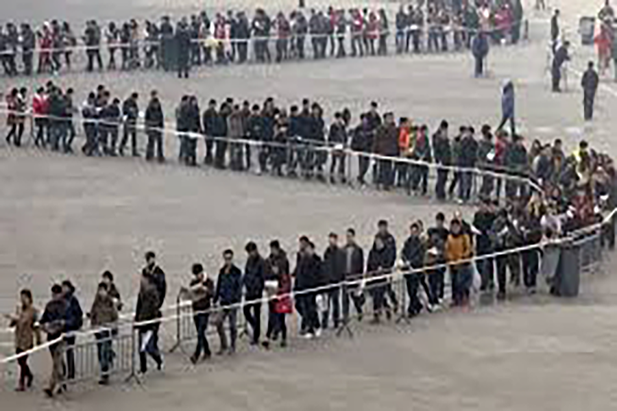 Fare la fila