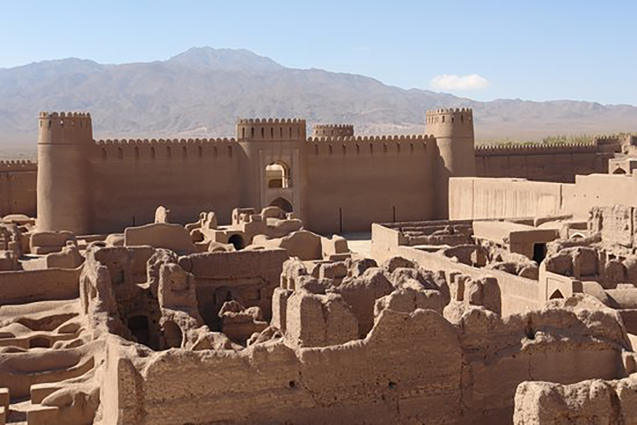 Rayen, una cittadella tutta d’argilla