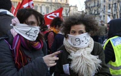 BASTA BACI E STRETTE DI MANO