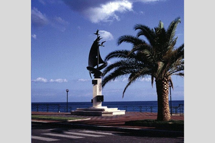 SOGNO DI “MEZZA ESTATE”  Siderno, la perla della Costa dei Gelsomini, in Calabria 