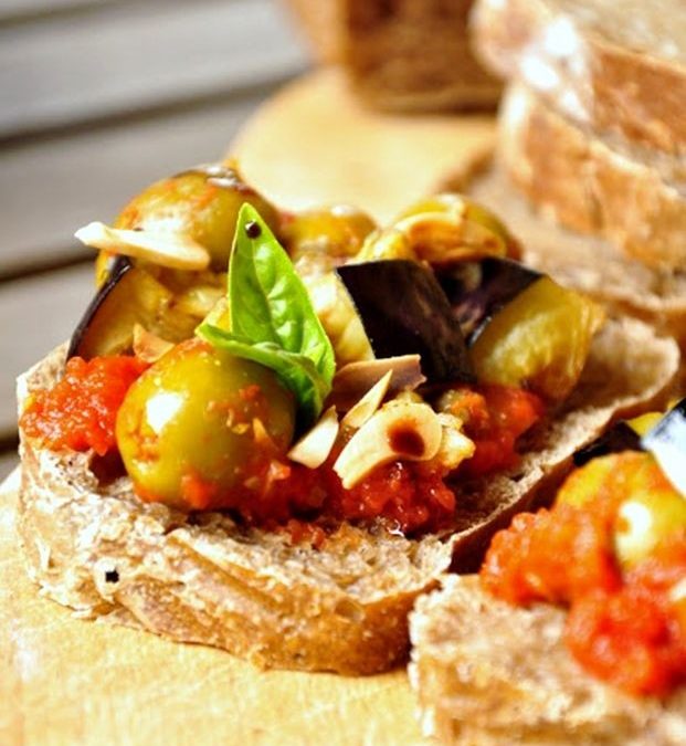 MELANZANE FRITTE – Una ricetta da sofà sul terrazzo fiorito
