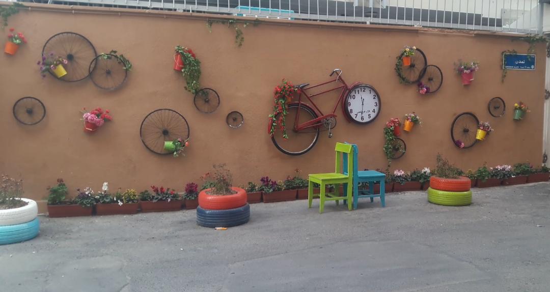 ALZIAMO GLI OMBRELLI – Street art a Tehran