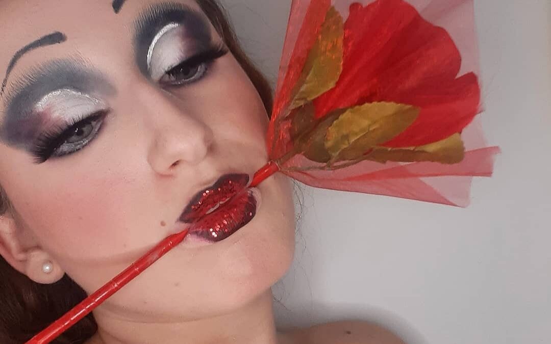 IL MONDO DI ALICE NEL PAESE DELLE MERAVIGLIE – Noi siamo il cambiamento che vogliamo, con una punta d’immaginazione e i colori di Lillith