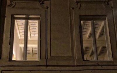 QUANDO PIOVE SDRAIATI SUL DĪWĀN E INIZIA A CAMMINARE – In una giornata buia e tempestosa, non c’è cosa migliore che rimanere in panciolle a guardare le foto del cell e farsi du’ passi in giro pe’ Roma