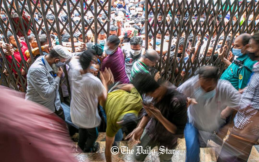 LE COMICOVIDE (PARTE 2) – In Bangladesh su 140 milioni di persone solo 4 milioni hanno avuto il vaccino