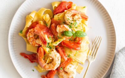 MARE IN TAVOLA SULLA MUSICA DI GIUNI RUSSO – Tagliatelle, pomodorini e code di gamberi