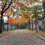 TOMBE FAMOSE A PARIGI – Illustri personaggi sepolti nel cimitero della capitale francese: da Jim Morrison a Oscar Wilde