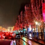 TURISTI DI RITORNO – Voglia di normalità a Parigi, tra luci e mercatini di Natale