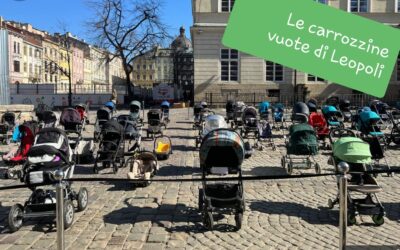 LEOPOLI, STATUE E QUADRI IMPACCHETTATI – IL popolo ucraino cerca di mettere in salvo il patrimonio artistico e architettonico dalle bombe